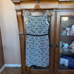 Ann Taylor Loft Damask Dress SZ 00 Petite sleeveless midi with V back